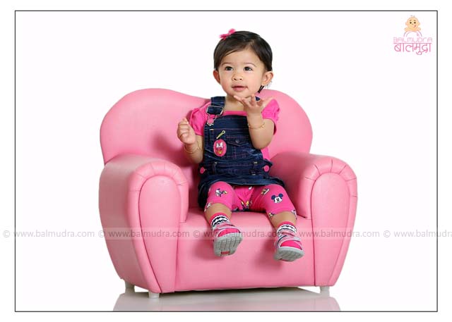 sofa for baby girl