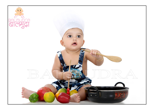 Best new born baby photographer in Pune - Shrikrishna Paranjpe - Balmudra Studio